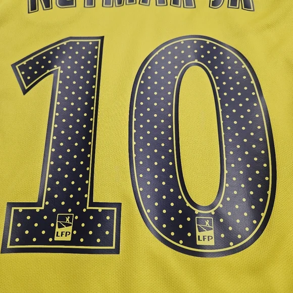 Nike PSG Neymar Jr #10 2017/2018 away yellow jersey size M Ligue 1